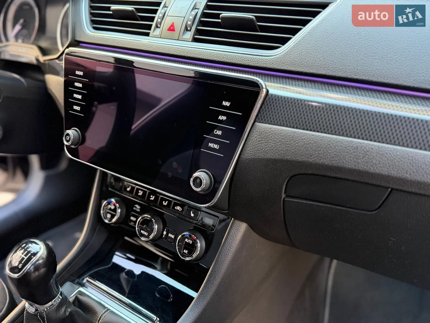 2017 Skoda Superb - мініатюра 14