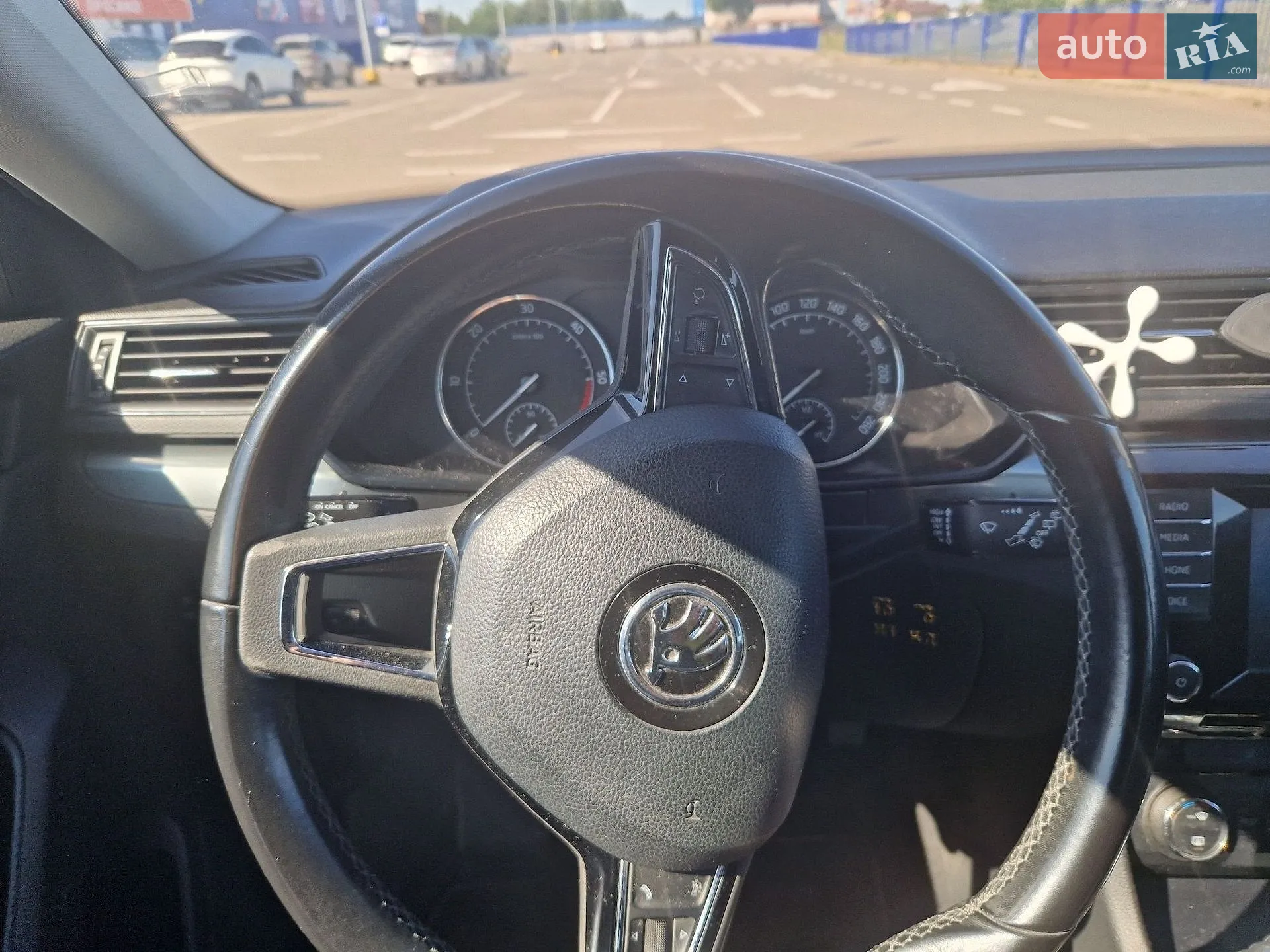 2015 Skoda Superb - мініатюра 8