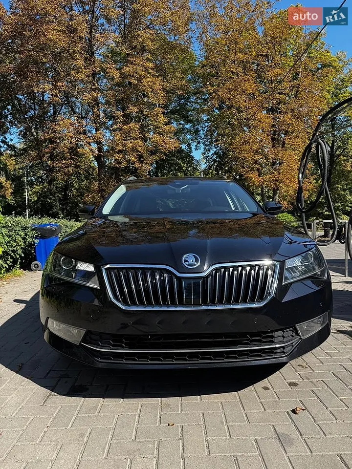 2017 Skoda Superb - мініатюра 12