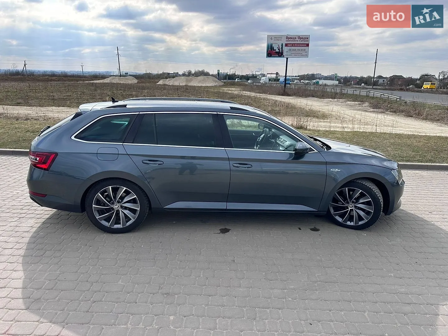 2017 Skoda Superb - фото 1