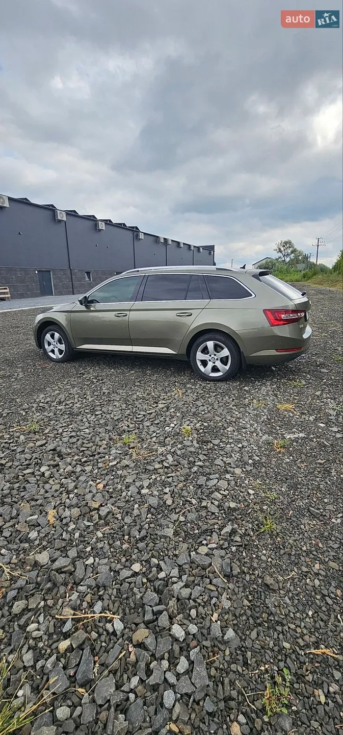 2016 Skoda Superb - мініатюра 5