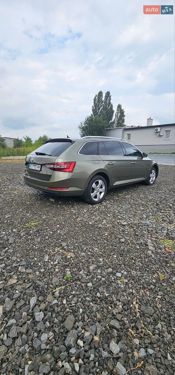 2016 Skoda Superb - мініатюра 8