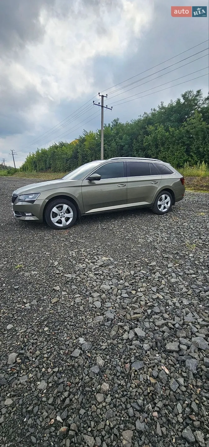 2016 Skoda Superb - мініатюра 4