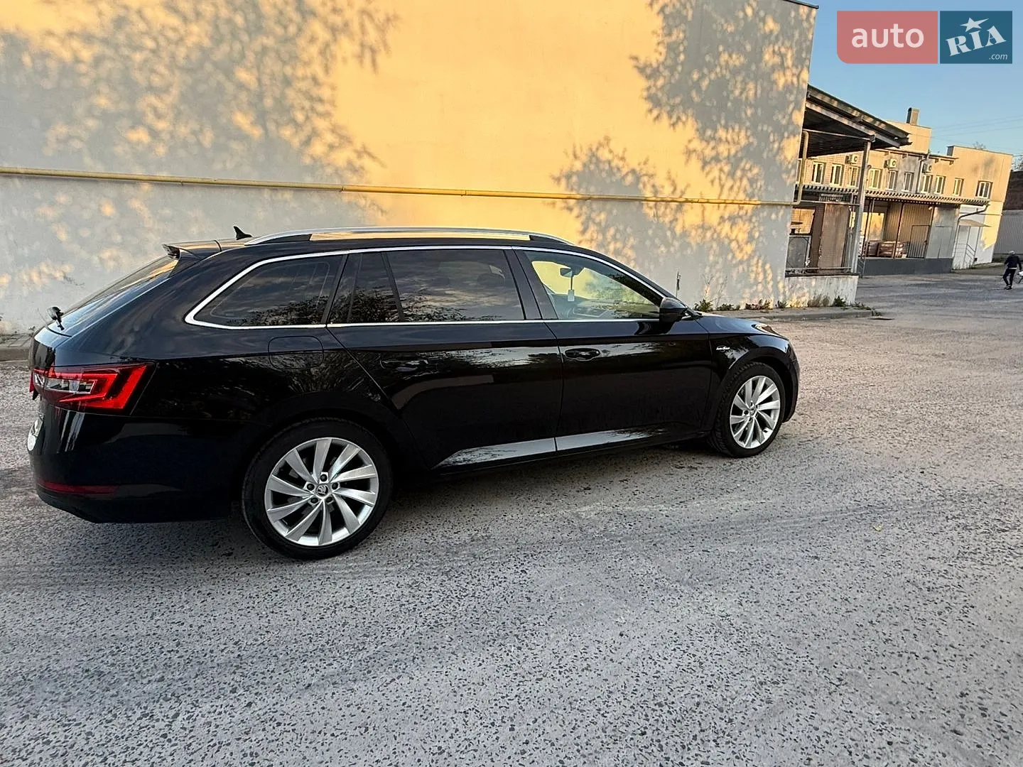 2016 Skoda Superb - мініатюра 12