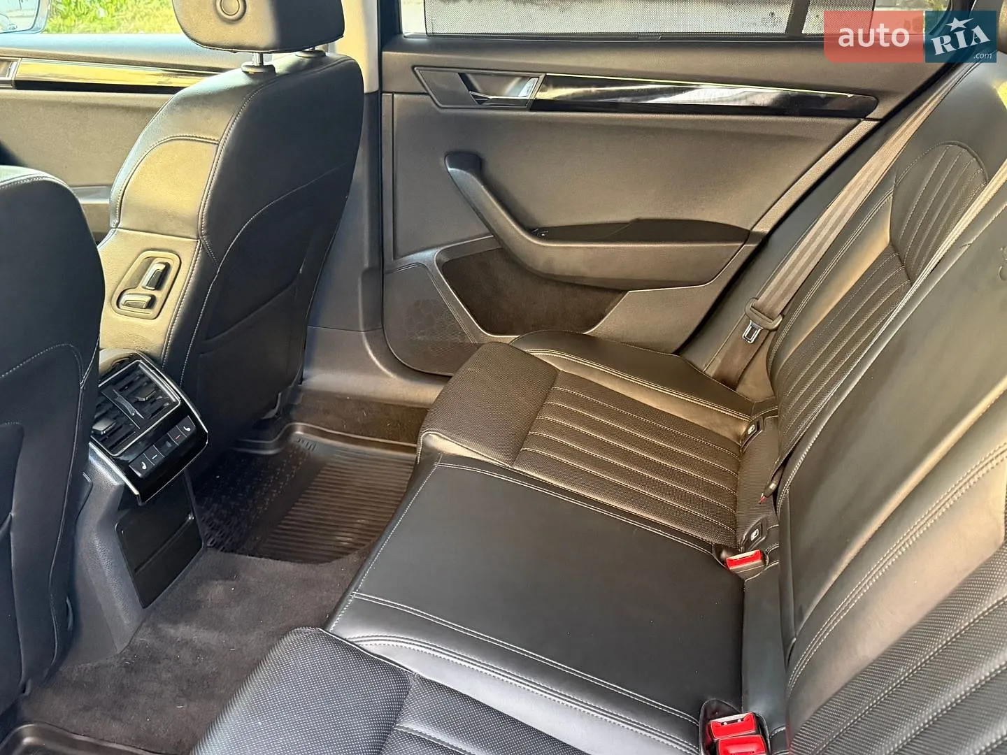 2016 Skoda Superb - мініатюра 39