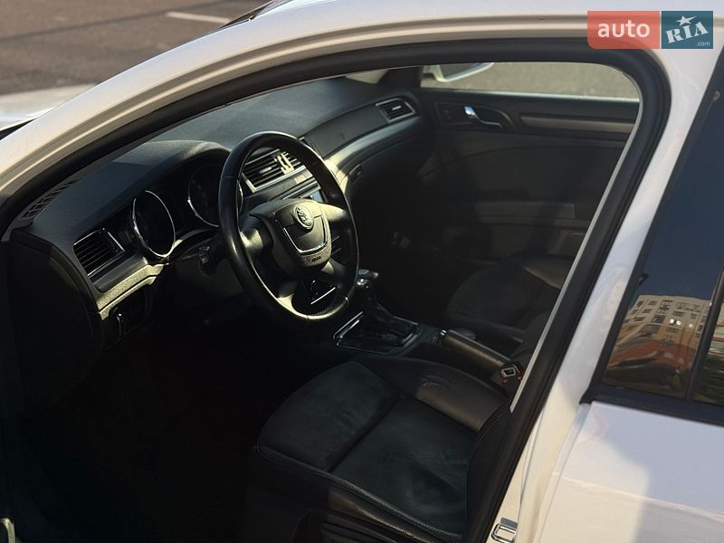 Лифтбек Skoda Superb 2011 в Ровно