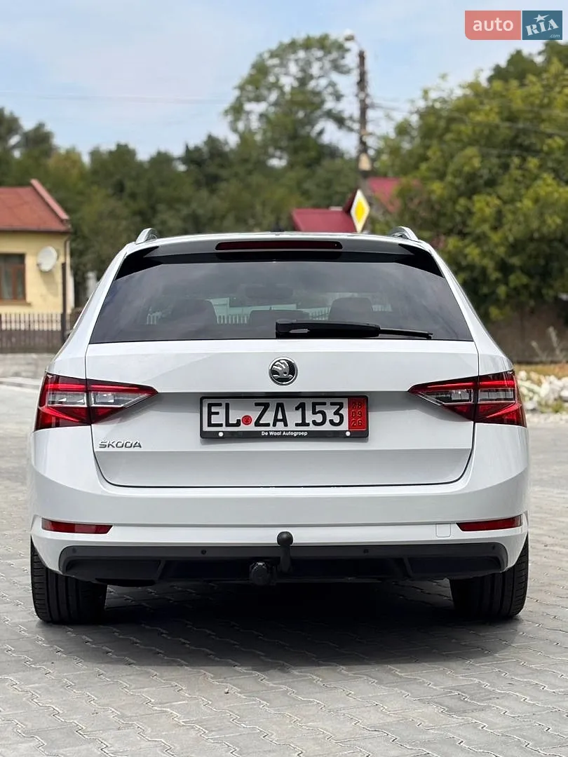 2017 Skoda Superb - мініатюра 10