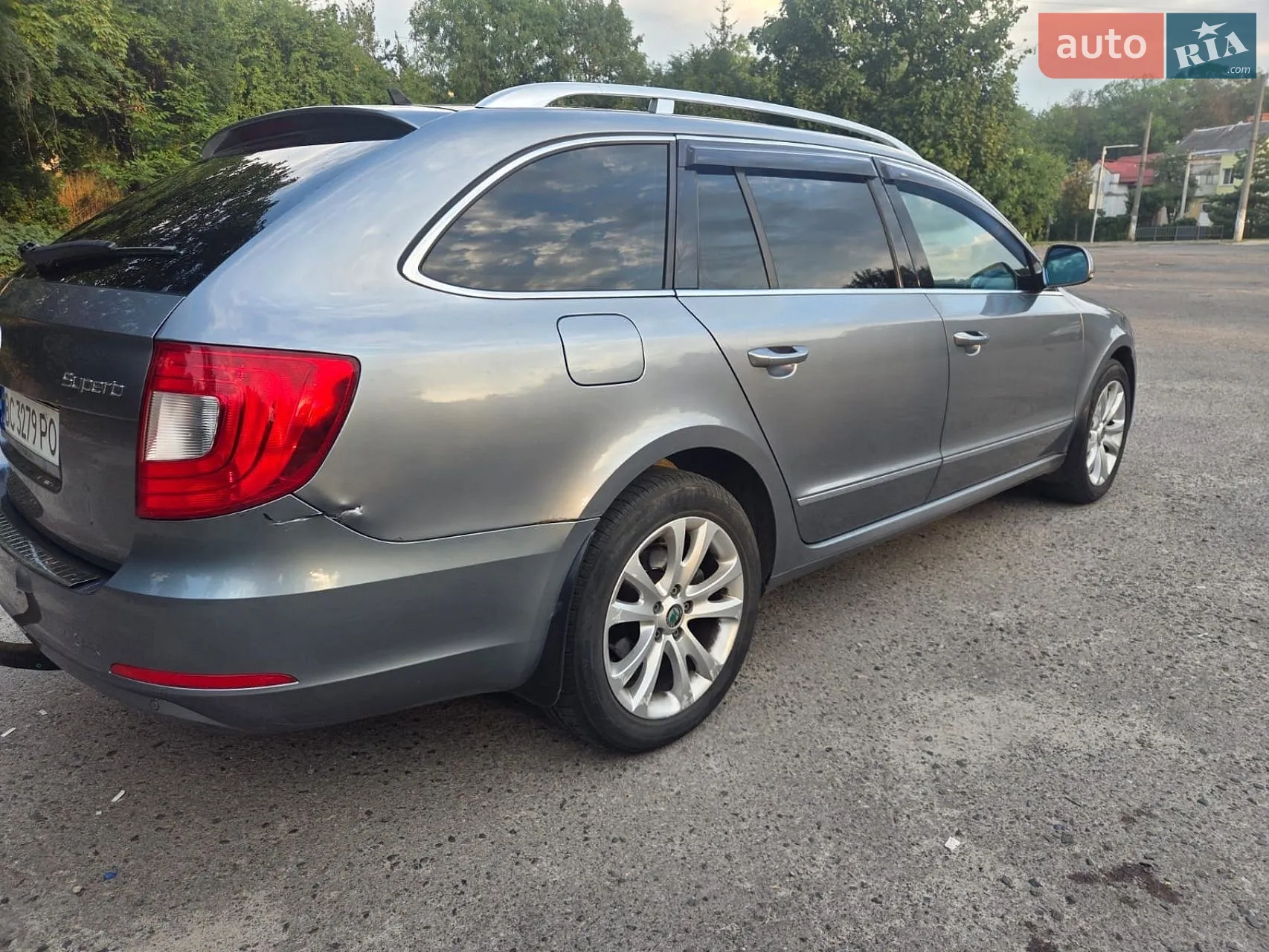2011 Skoda Superb - мініатюра 2