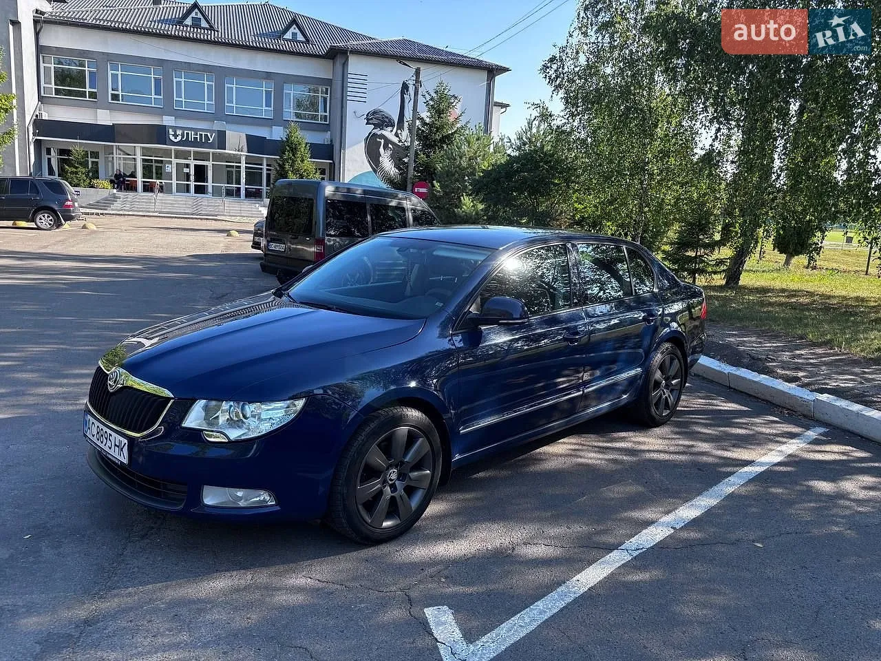 2011 Skoda Superb - мініатюра 3