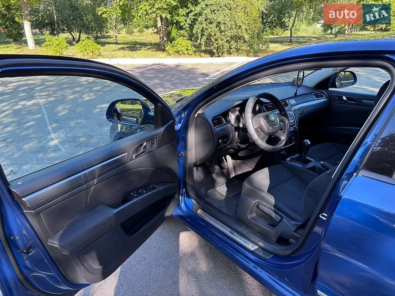 2011 Skoda Superb - мініатюра 10