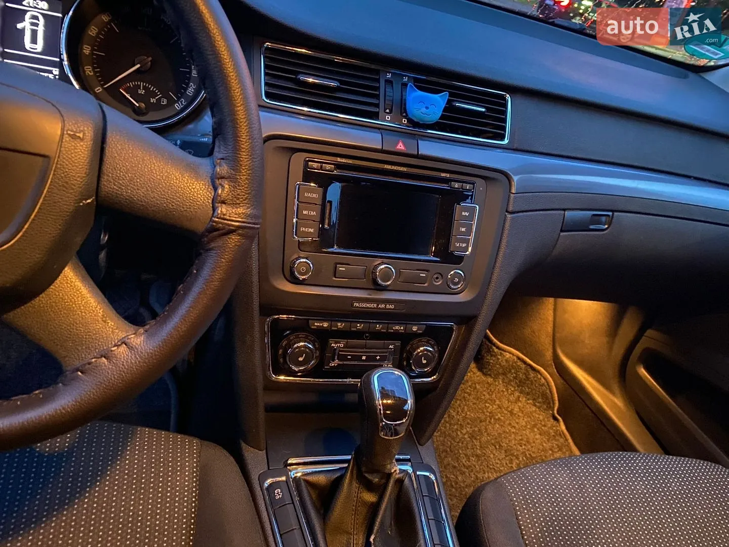 2011 Skoda Superb - мініатюра 17