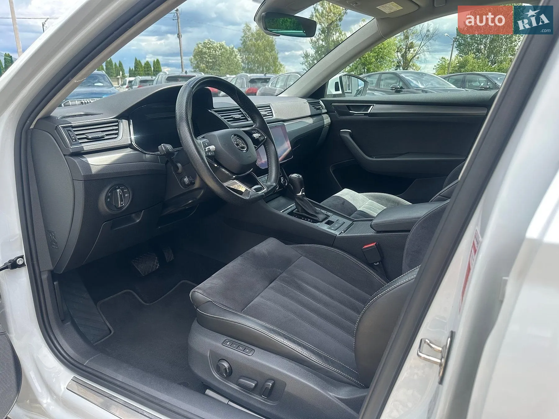 2021 Skoda Superb - мініатюра 2