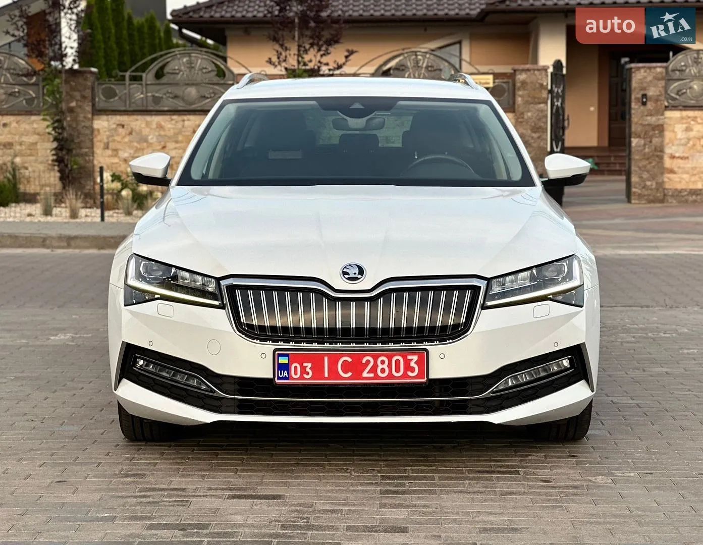 2021 Skoda Superb - мініатюра 2