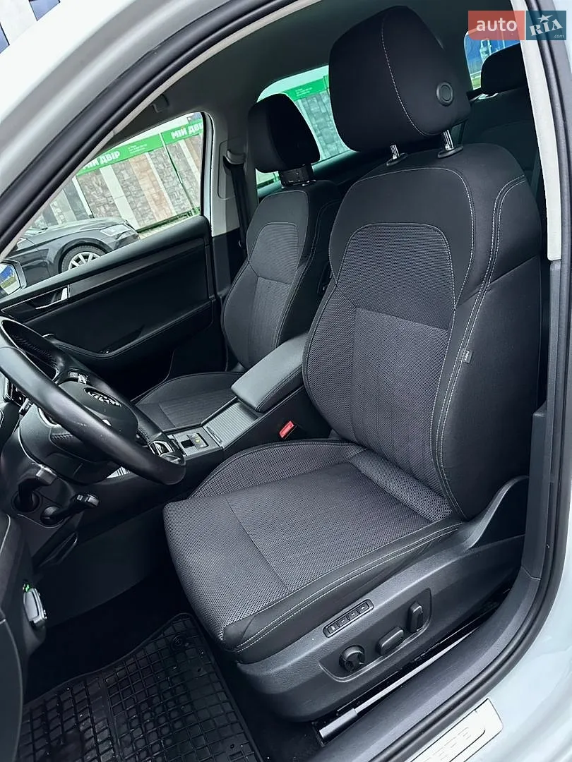 2021 Skoda Superb - мініатюра 38