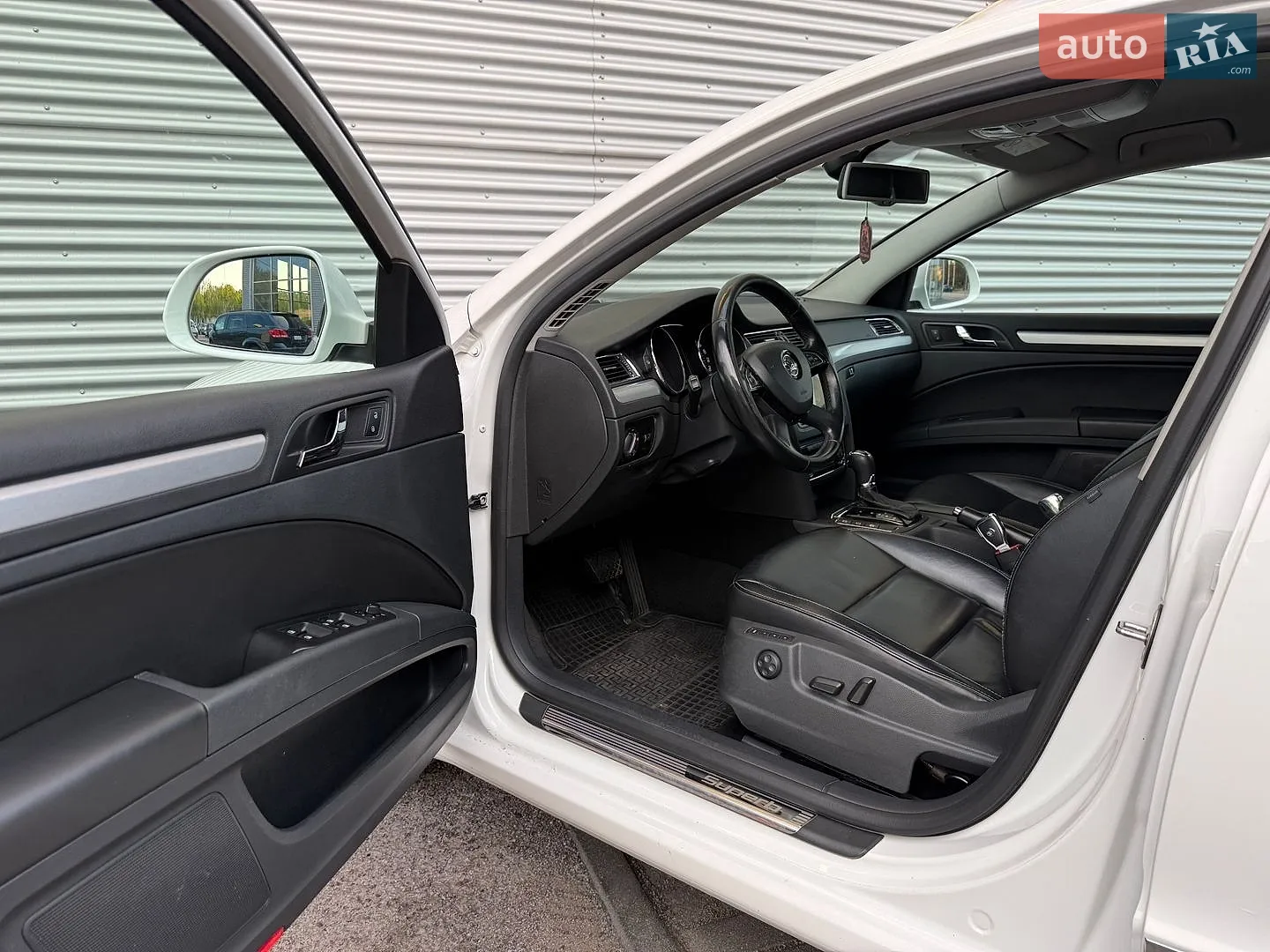 2015 Skoda Superb - мініатюра 28