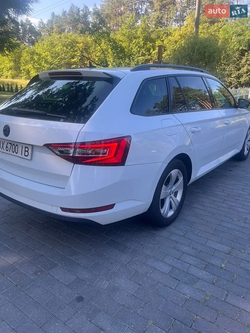 2016 Skoda Superb - мініатюра 7