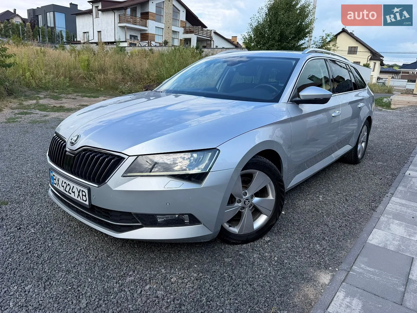 Skoda Superb 2012 VIN TMBAB43T7CB300686 фото оголошення 10 з 16