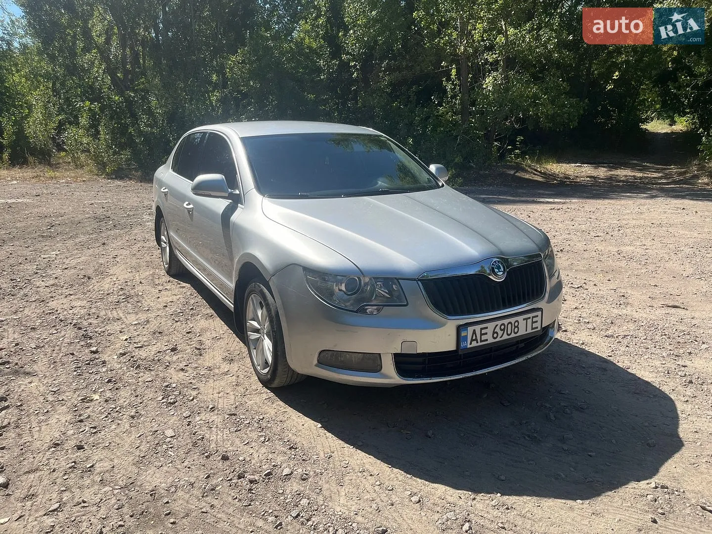 2010 Skoda Superb - мініатюра 2