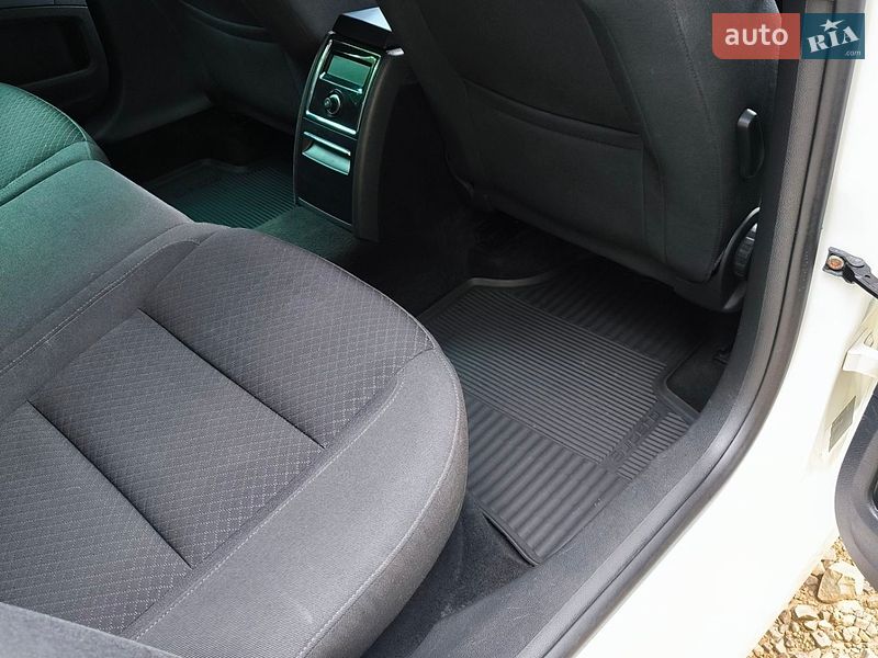 Универсал Skoda Superb 2014 в Славском