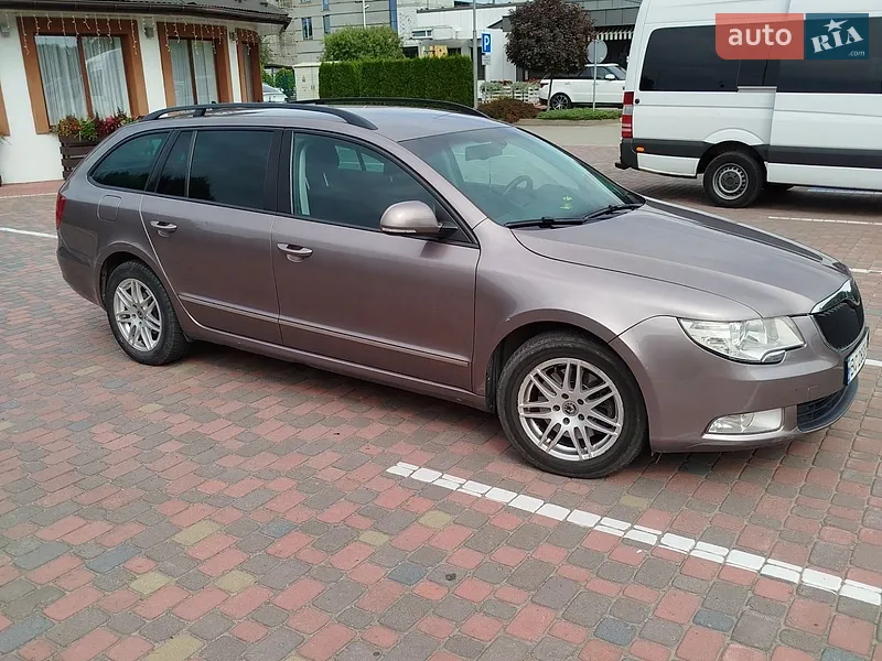 Skoda Superb 2012