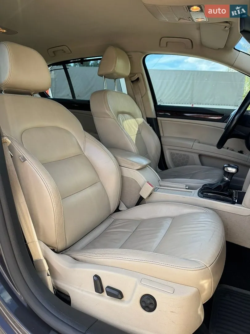 2010 Skoda Superb - мініатюра 10