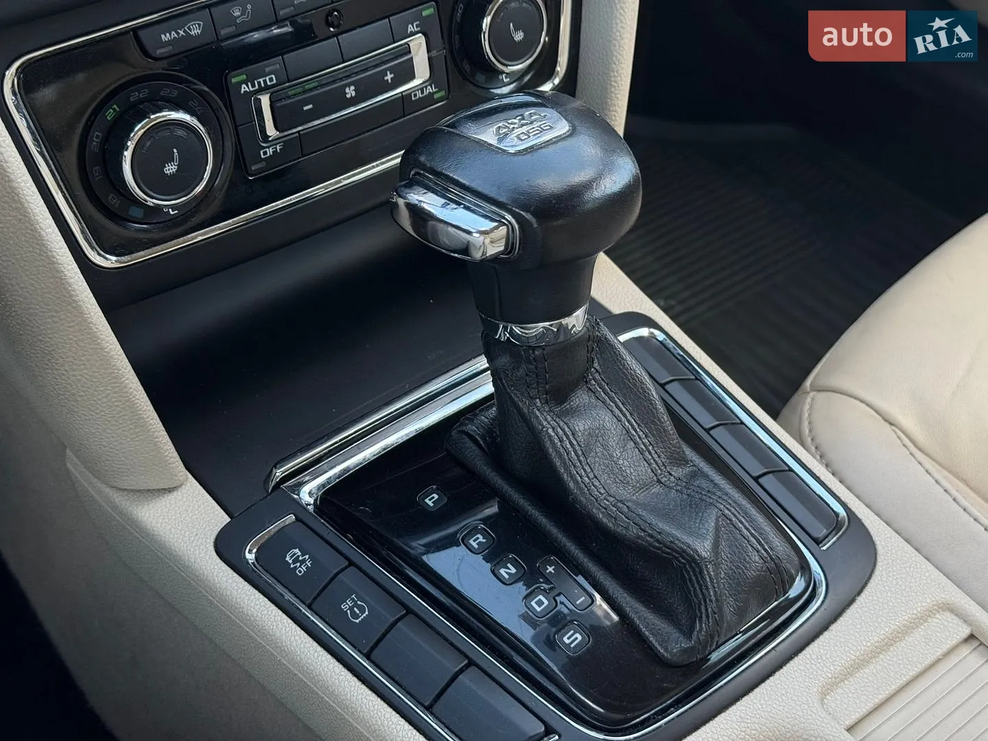 2010 Skoda Superb - мініатюра 15