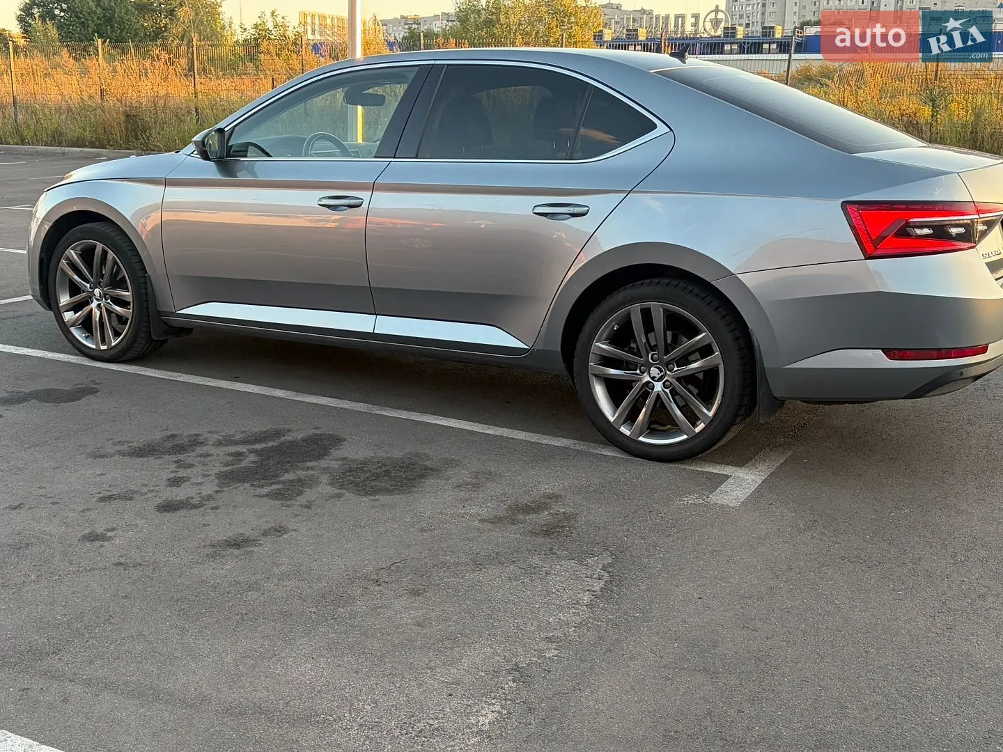 2019 Skoda Superb - мініатюра 10