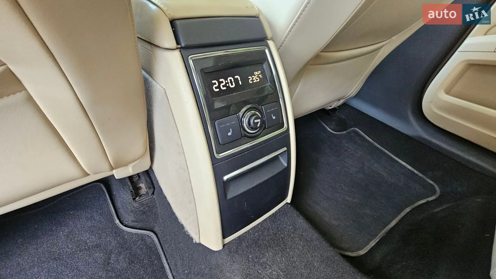 2012 Skoda Superb - мініатюра 12