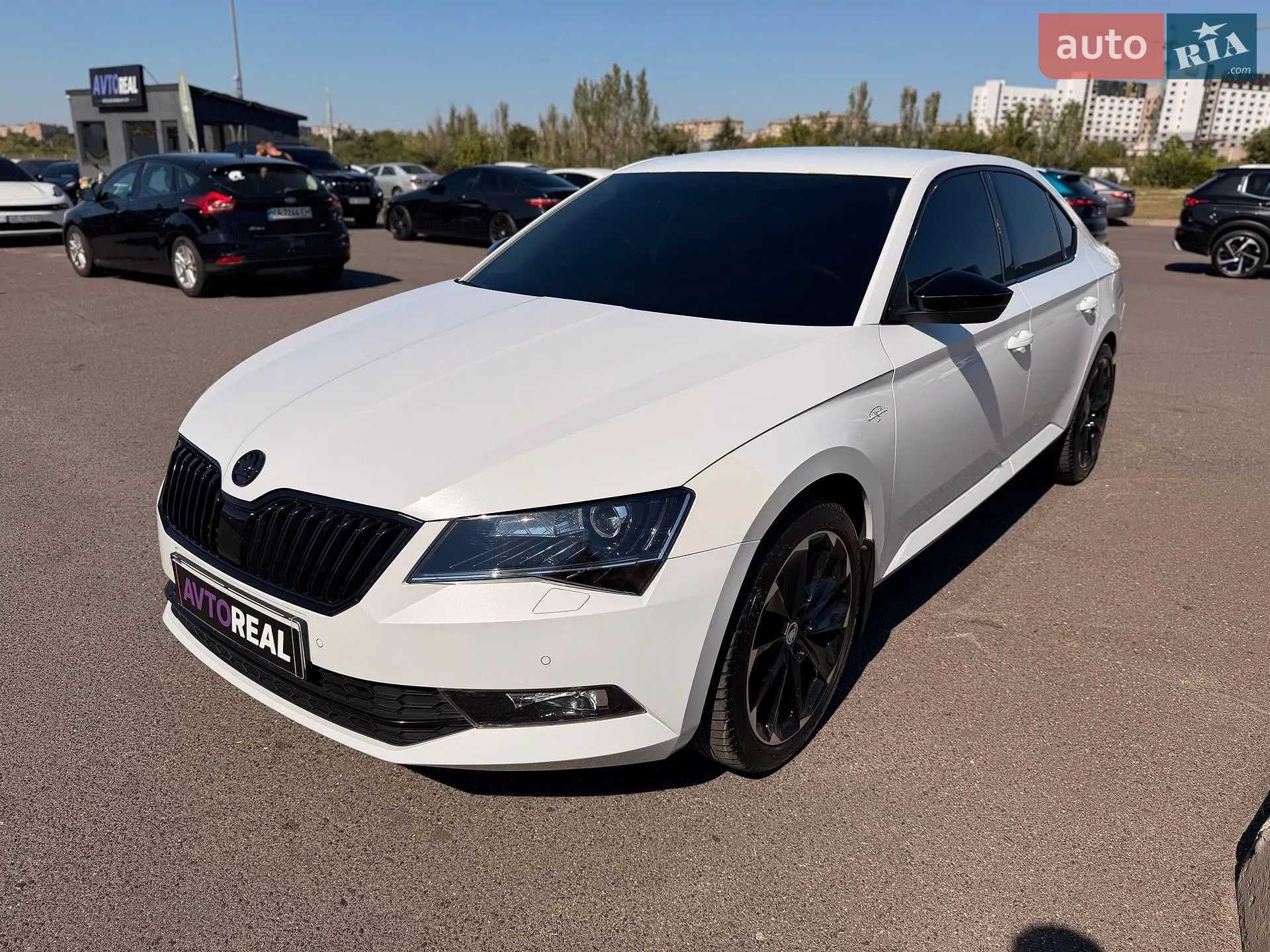 2015 Skoda Superb - мініатюра 16