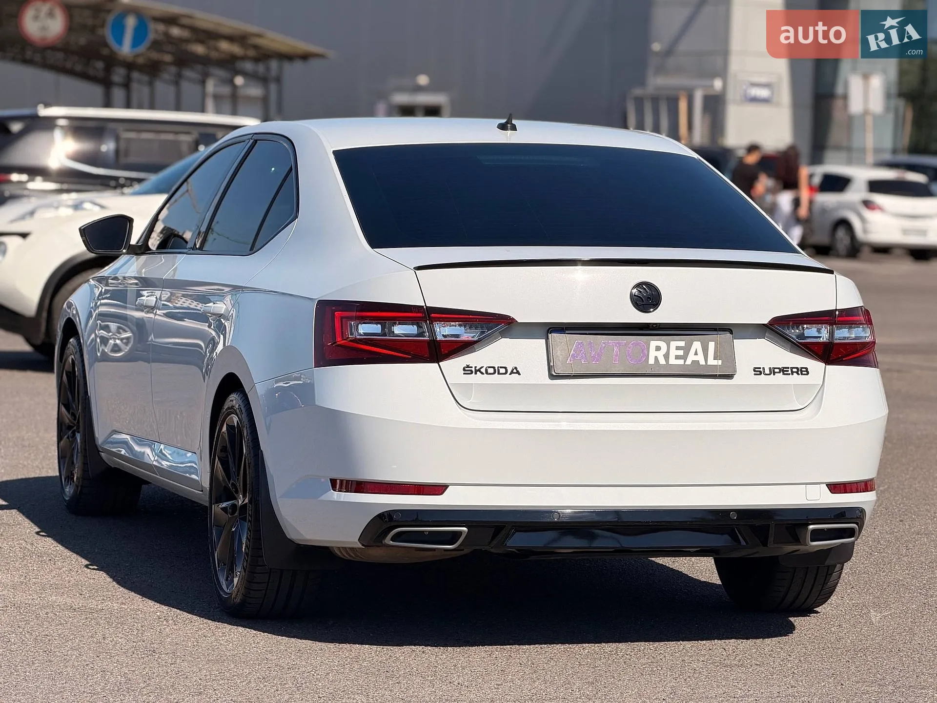 2015 Skoda Superb - мініатюра 23