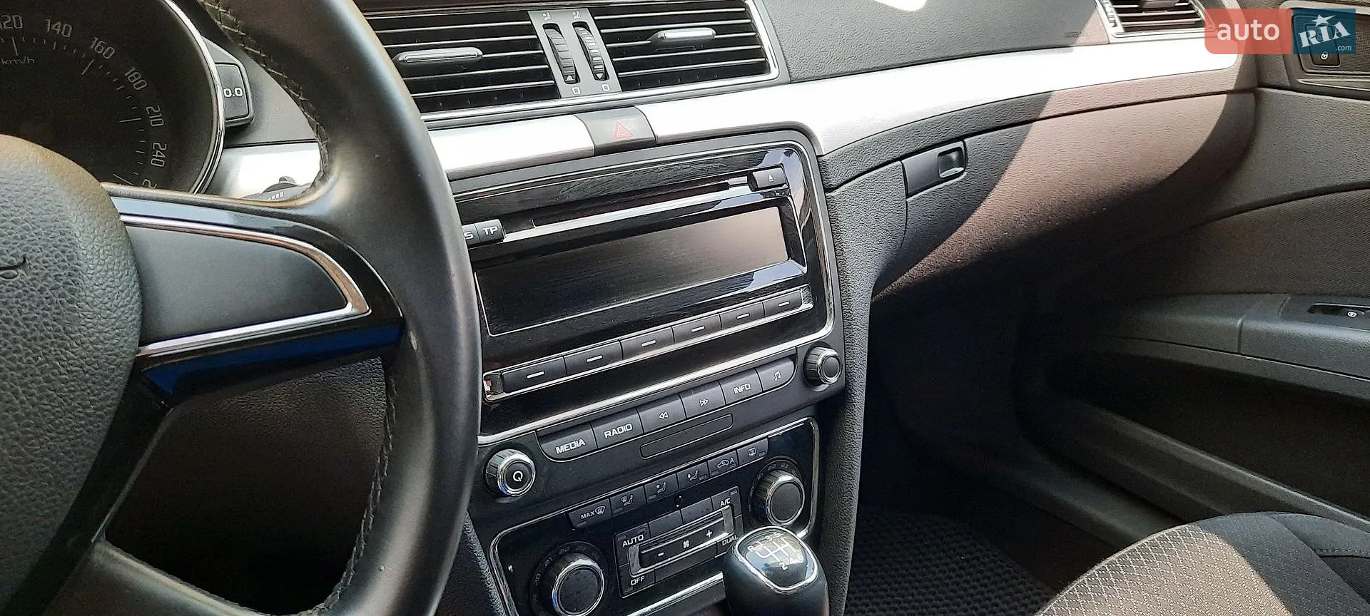 2013 Skoda Superb - мініатюра 27