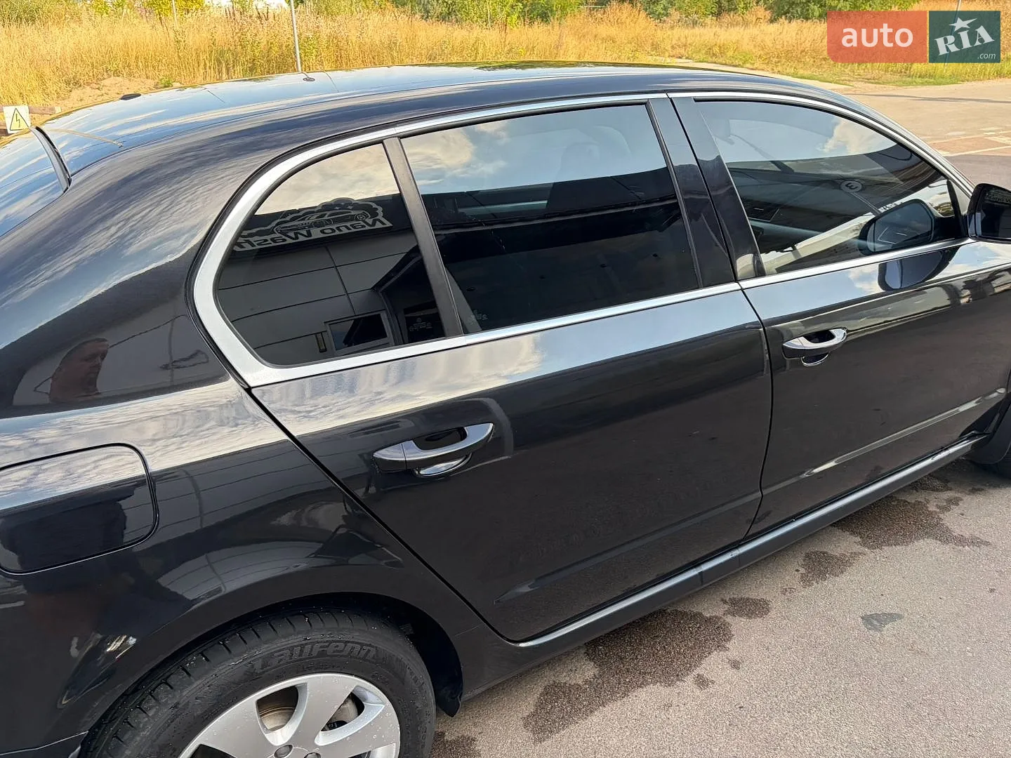 2010 Skoda Superb - мініатюра 8