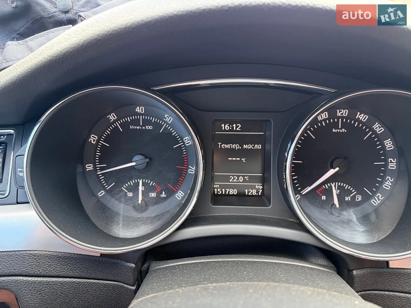 2010 Skoda Superb - мініатюра 16