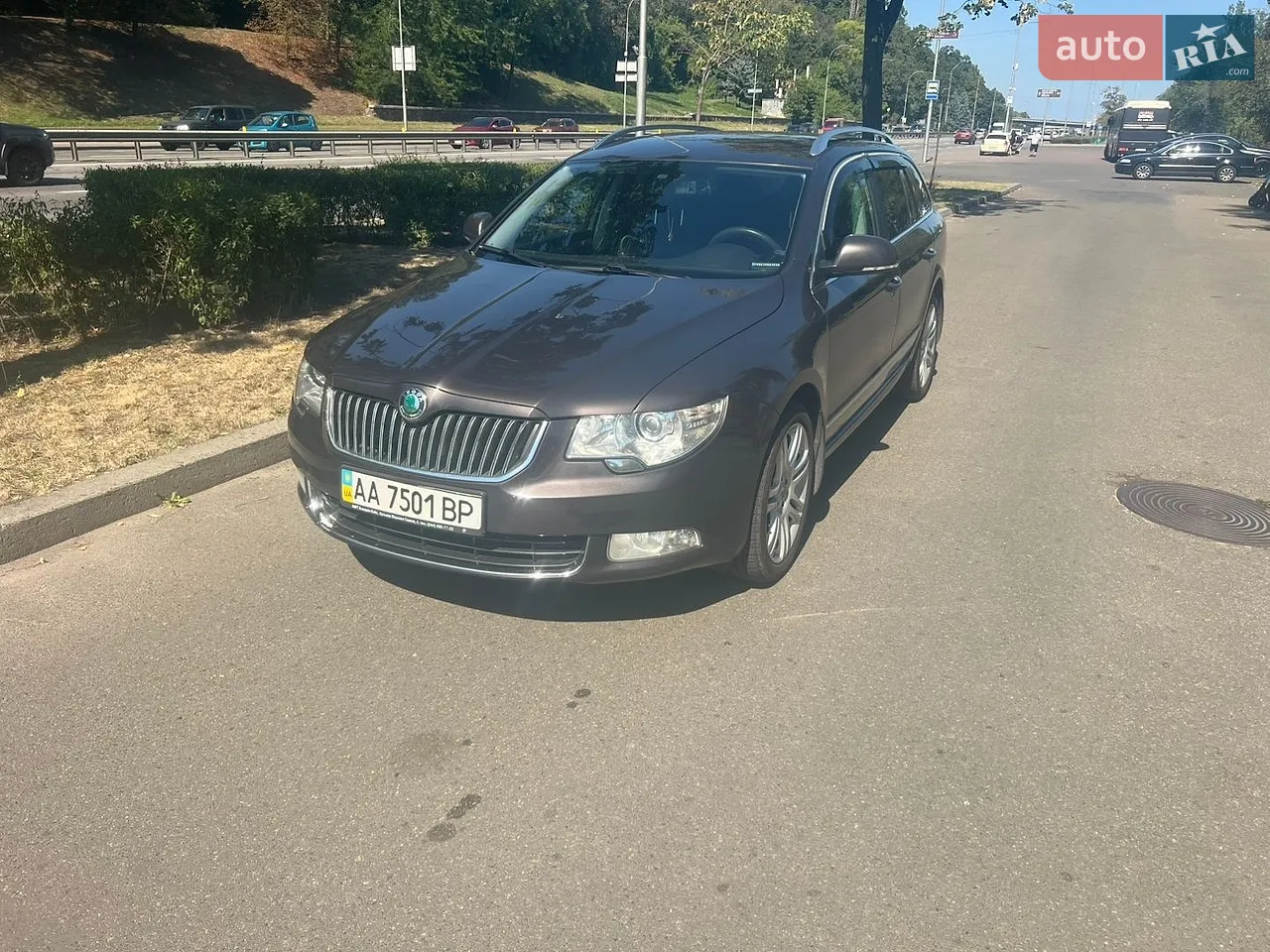2010 Skoda Superb - мініатюра 12