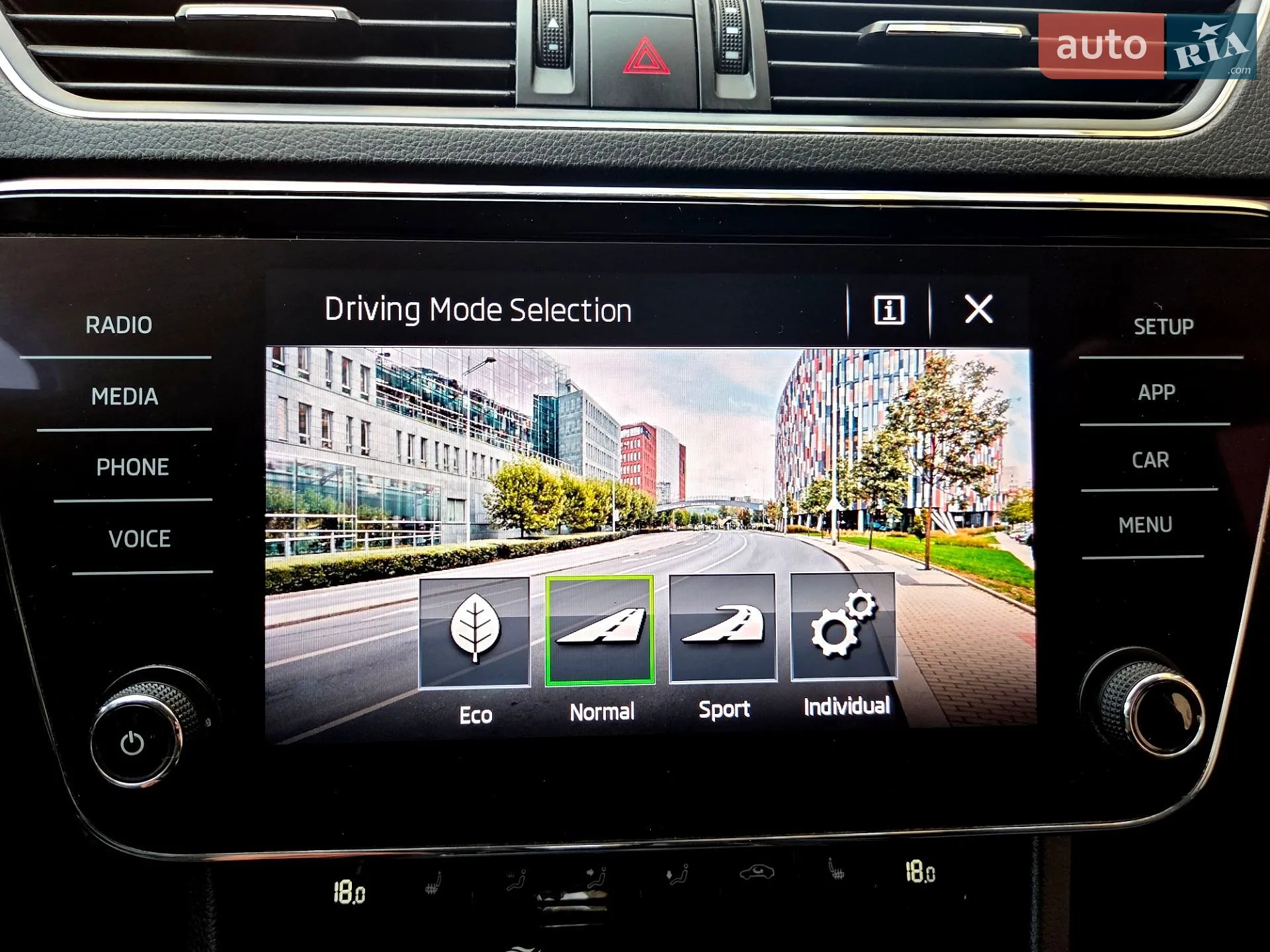 2019 Skoda Superb - мініатюра 40