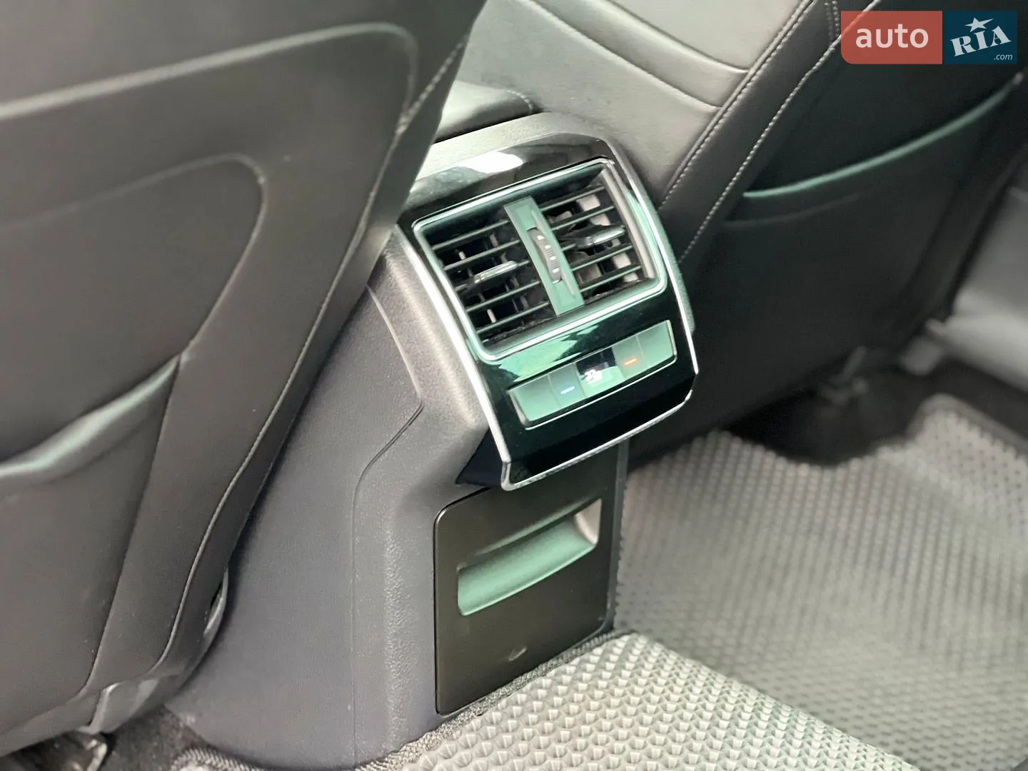 2017 Skoda Superb - мініатюра 12