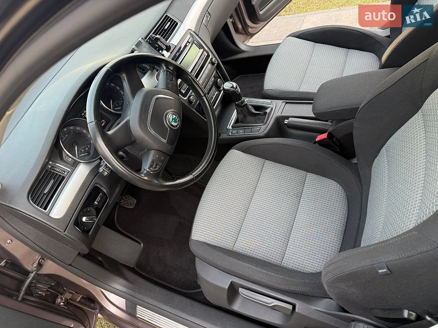 2010 Skoda Superb - мініатюра 21