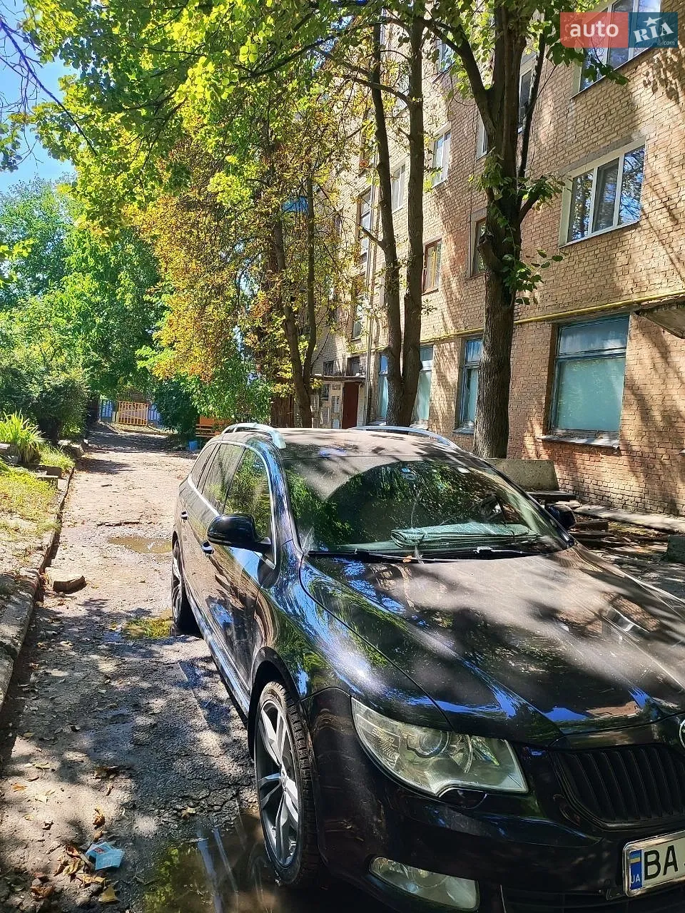 2010 Skoda Superb - мініатюра 10