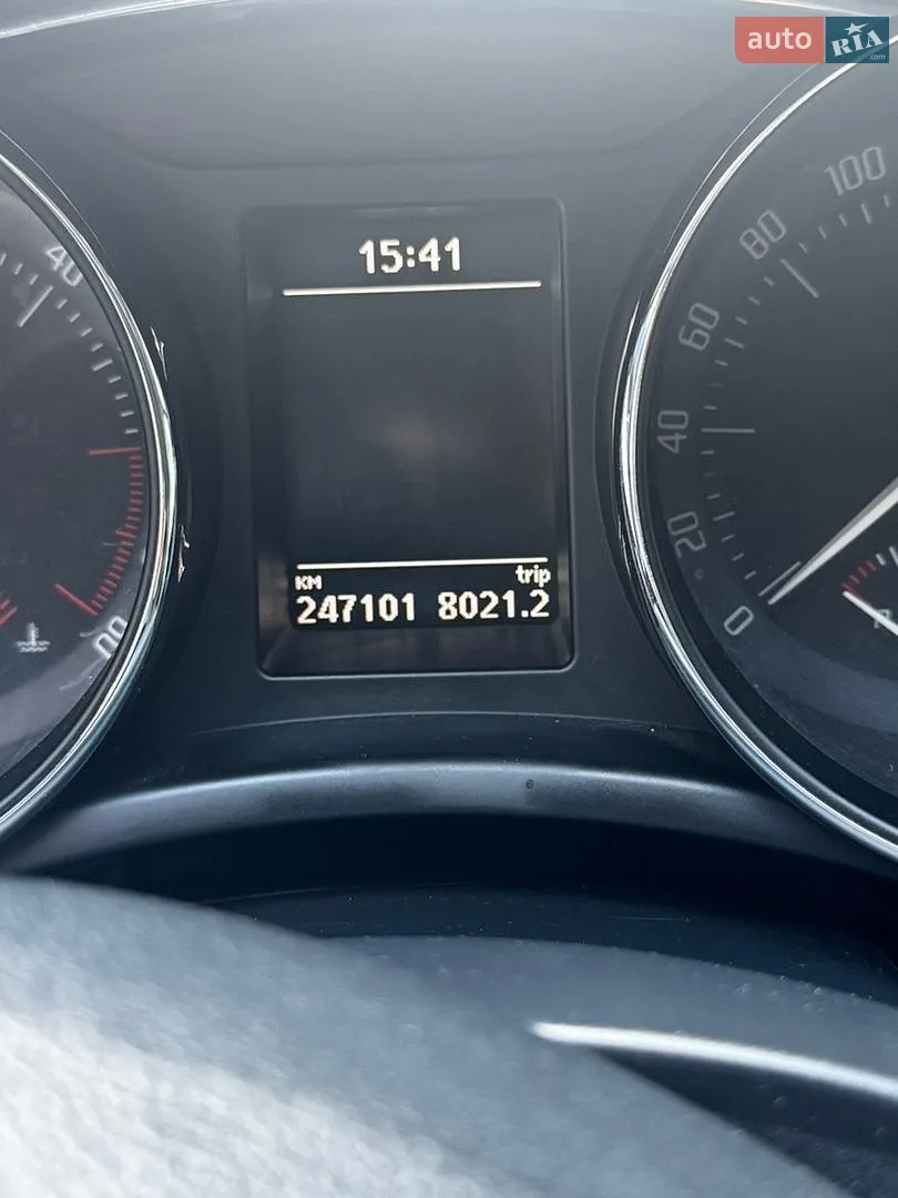 2012 Skoda Superb - мініатюра 9