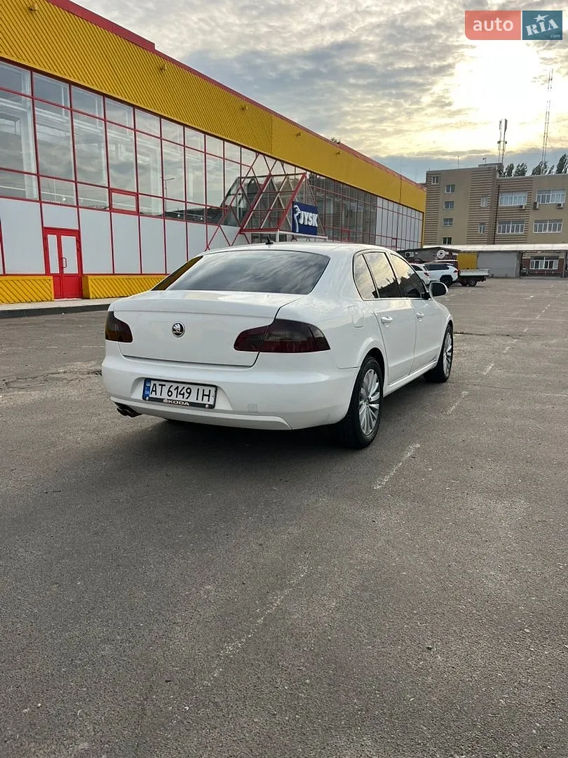 2010 Skoda Superb - мініатюра 6