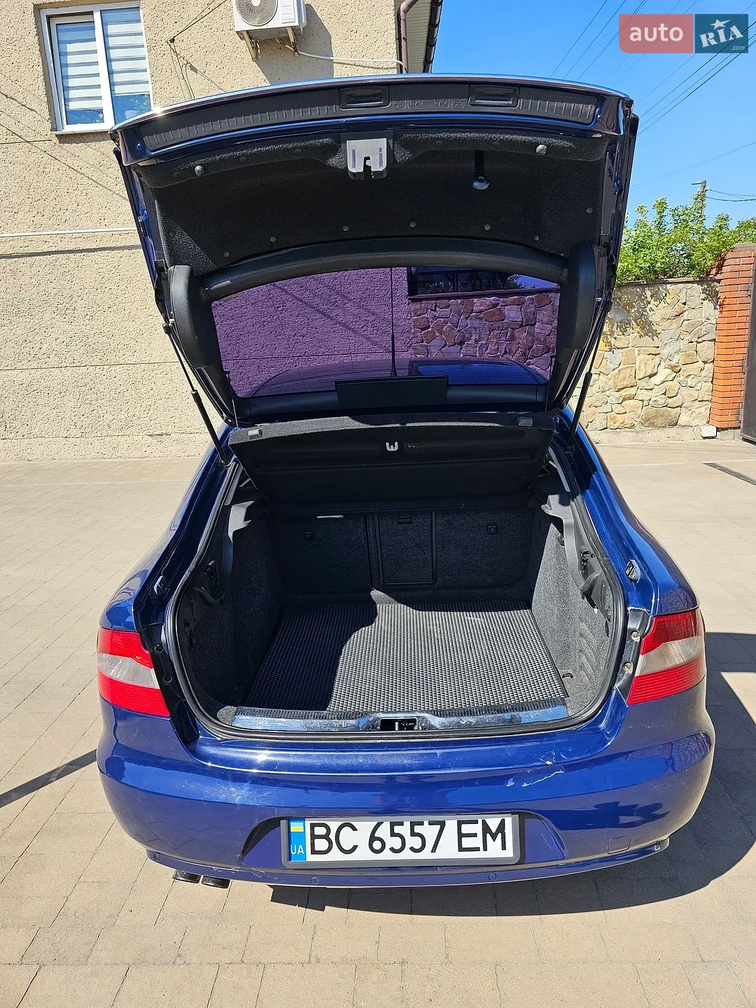 2010 Skoda Superb - мініатюра 16