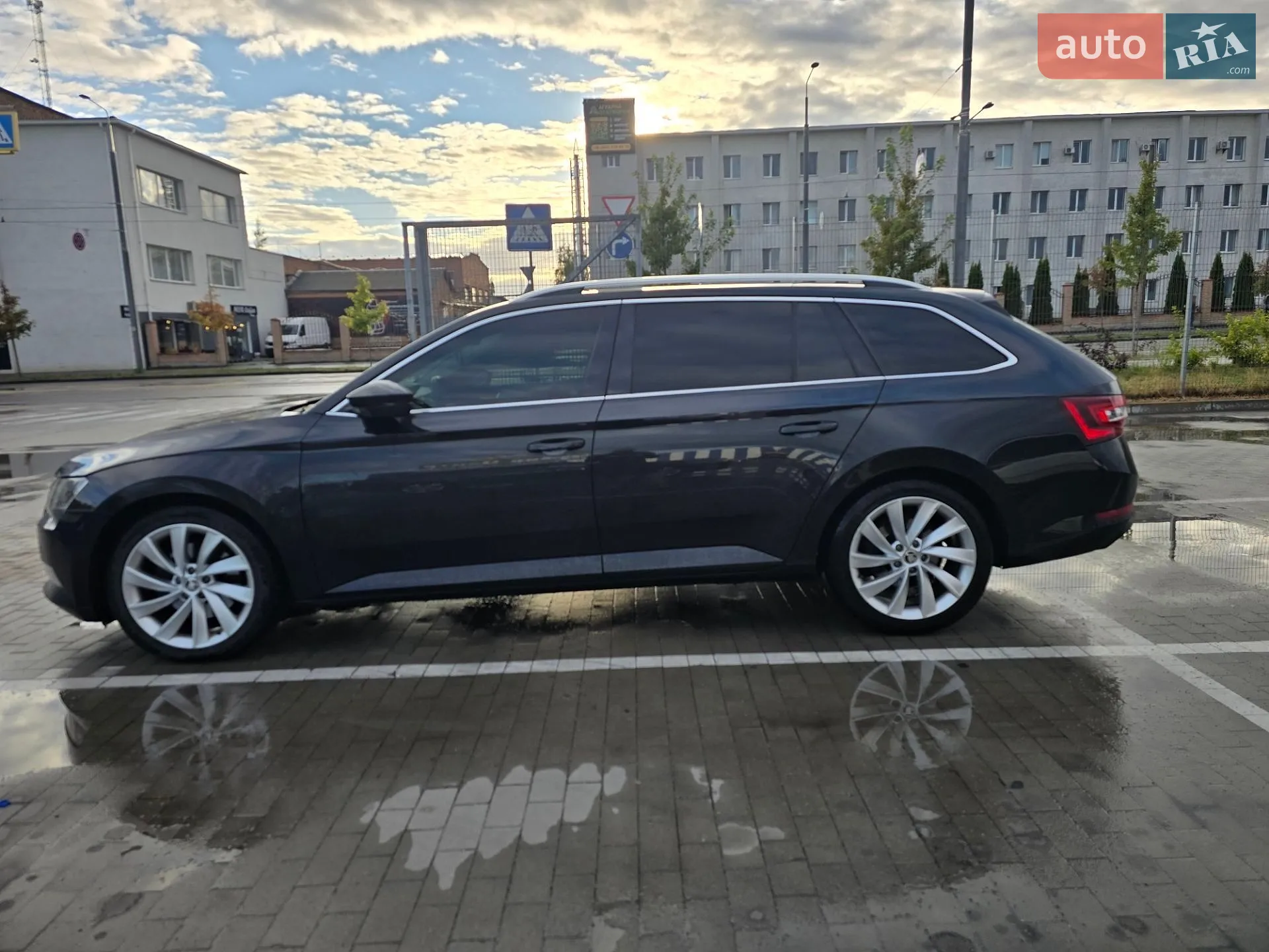 2017 Skoda Superb - мініатюра 4