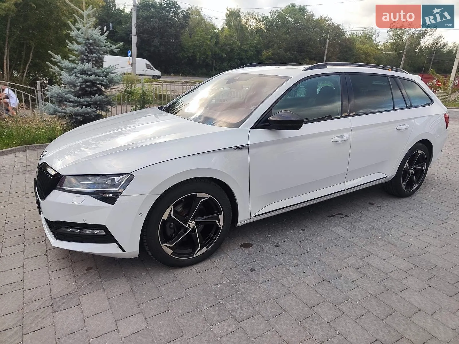 2019 Skoda Superb - мініатюра 3