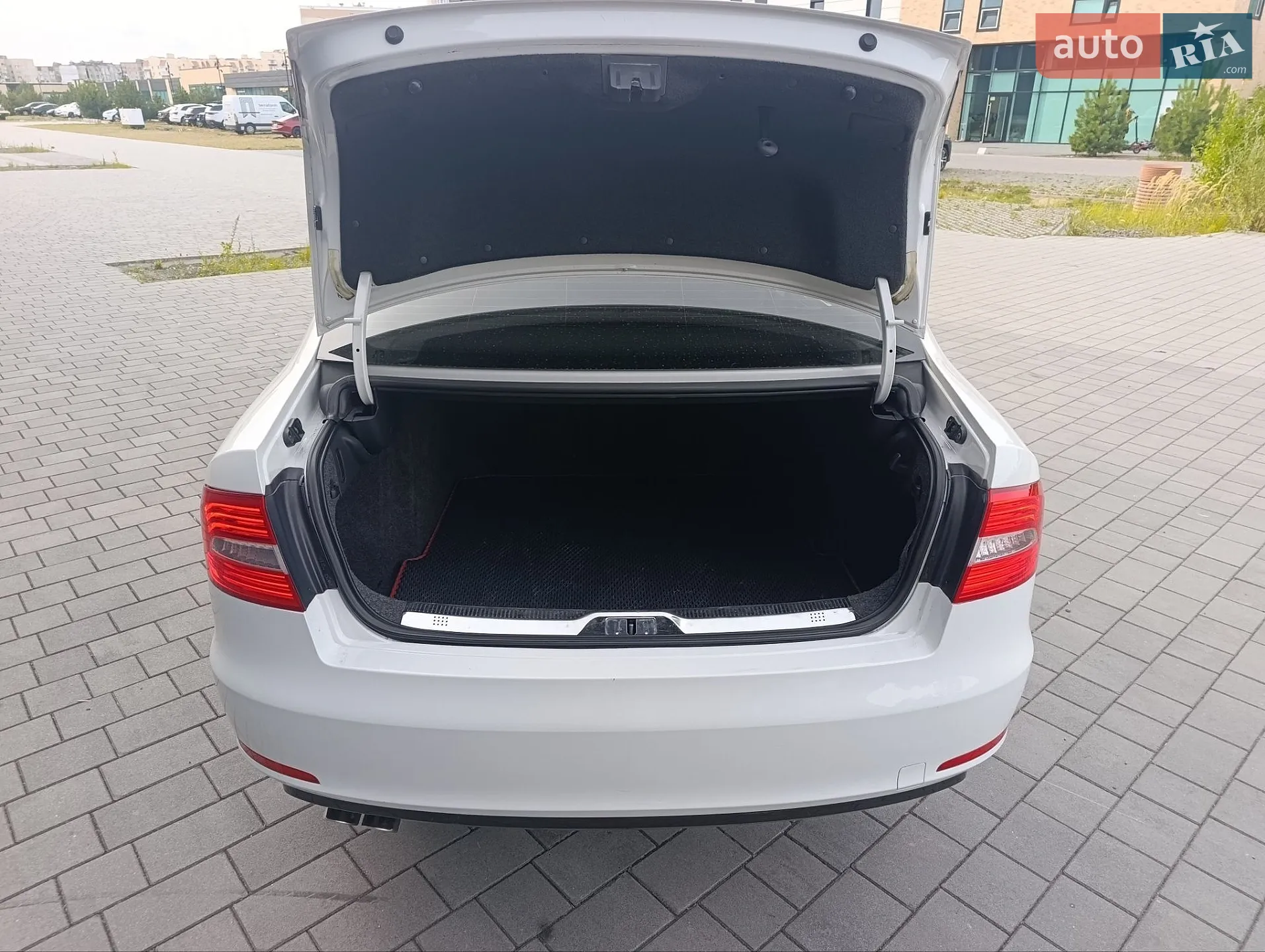 2014 Skoda Superb - мініатюра 17