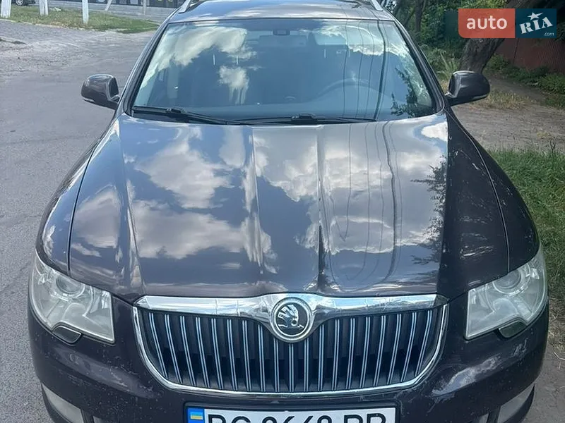 Skoda Superb 2011