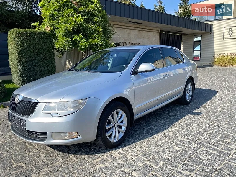Skoda Superb 2011