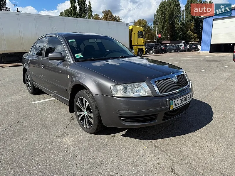 Skoda Superb 2004