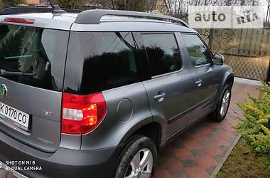 Внедорожник / Кроссовер Skoda Yeti 2011 в Ровно