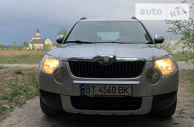 Внедорожник / Кроссовер Skoda Yeti 2010 в Обухове