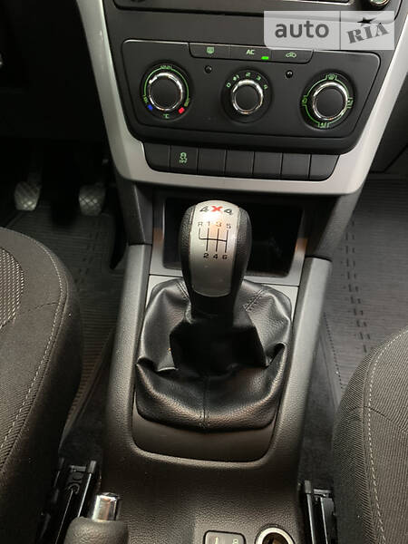 Позашляховик / Кросовер Skoda Yeti 2010 в Обухові